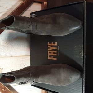 Frye womens charcoal colored leather ankle boots